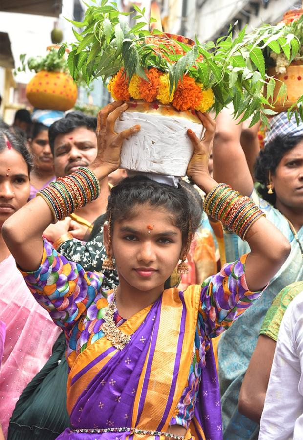 Devotional : Bonalu 2025 Festival in Film Nagar Photos 19