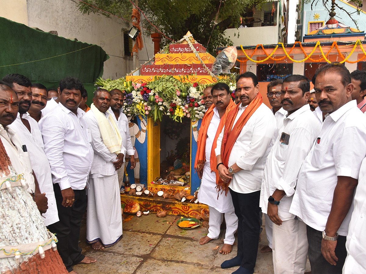 Devotional : Bonalu 2025 Festival in Film Nagar Photos 21