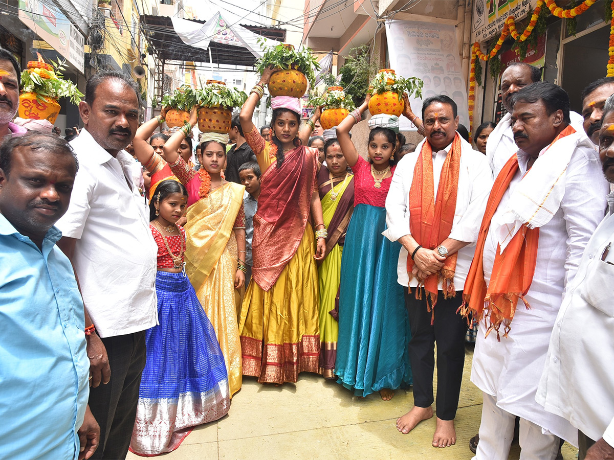 Devotional : Bonalu 2025 Festival in Film Nagar Photos 23
