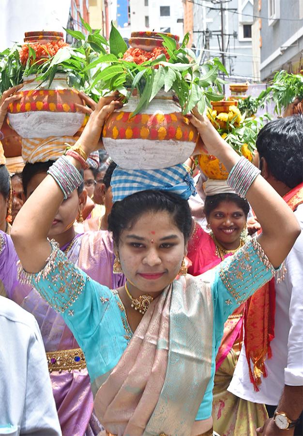 Devotional : Bonalu 2025 Festival in Film Nagar Photos 27