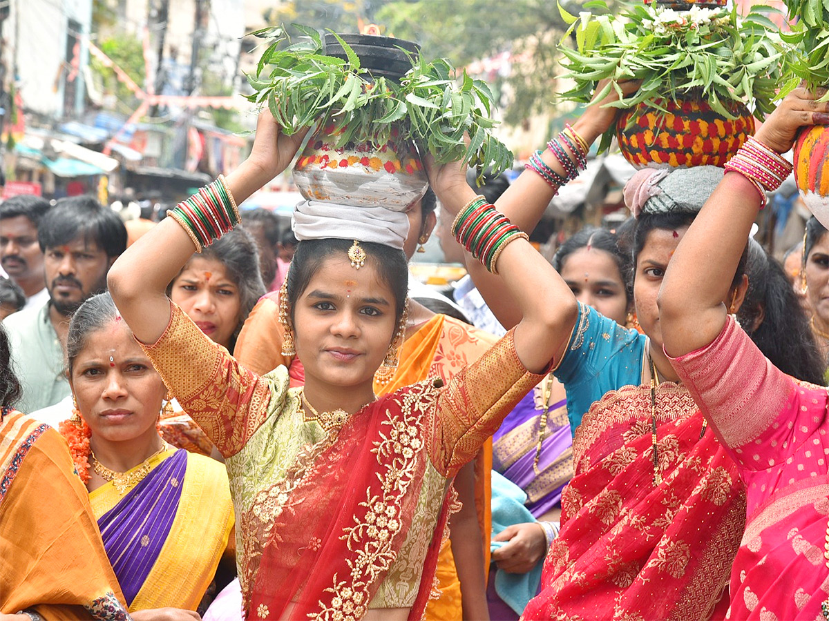 Devotional : Bonalu 2025 Festival in Film Nagar Photos 30