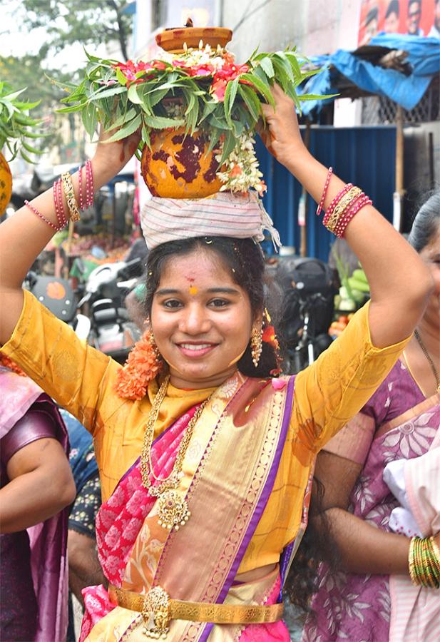 Devotional : Bonalu 2025 Festival in Film Nagar Photos 31