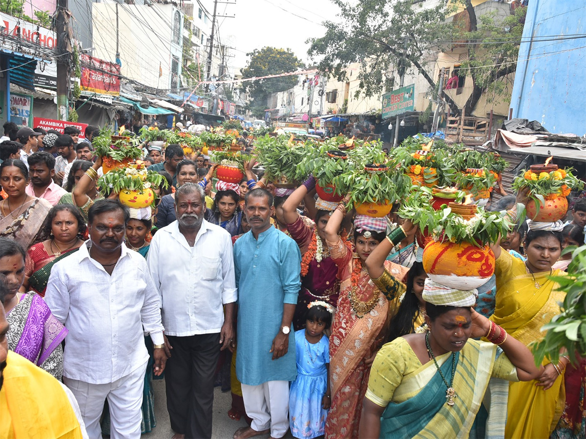 Devotional : Bonalu 2025 Festival in Film Nagar Photos 33