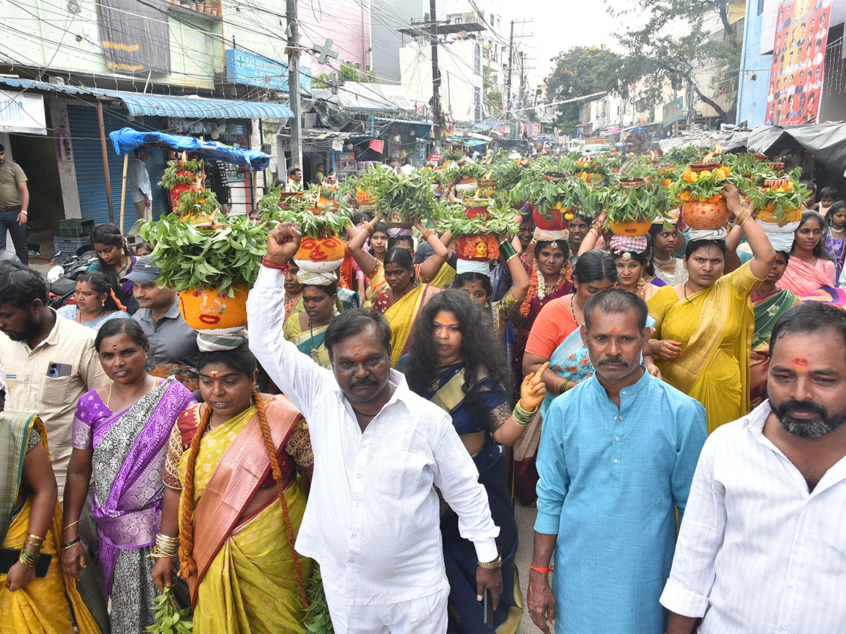 Devotional : Bonalu 2025 Festival in Film Nagar Photos 35