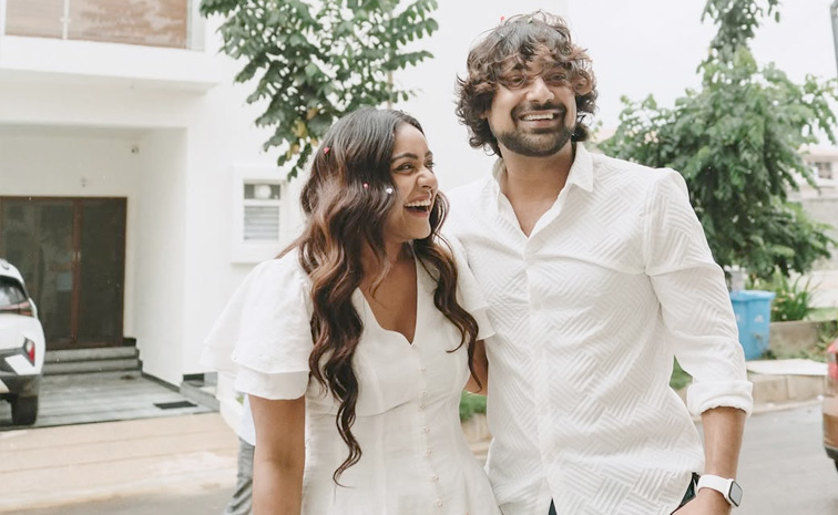 Hero Varun Sandesh Gets House Gifted By Vithika sheru Photos4