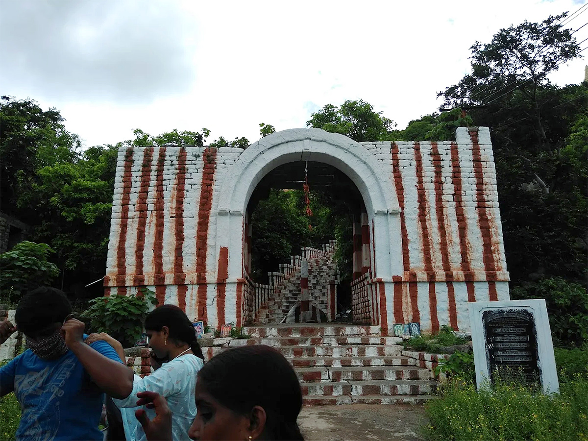 Manyamkonda Sri Lakshmi Venkateshwara Swamy Temple Mahbubnagar Photos24