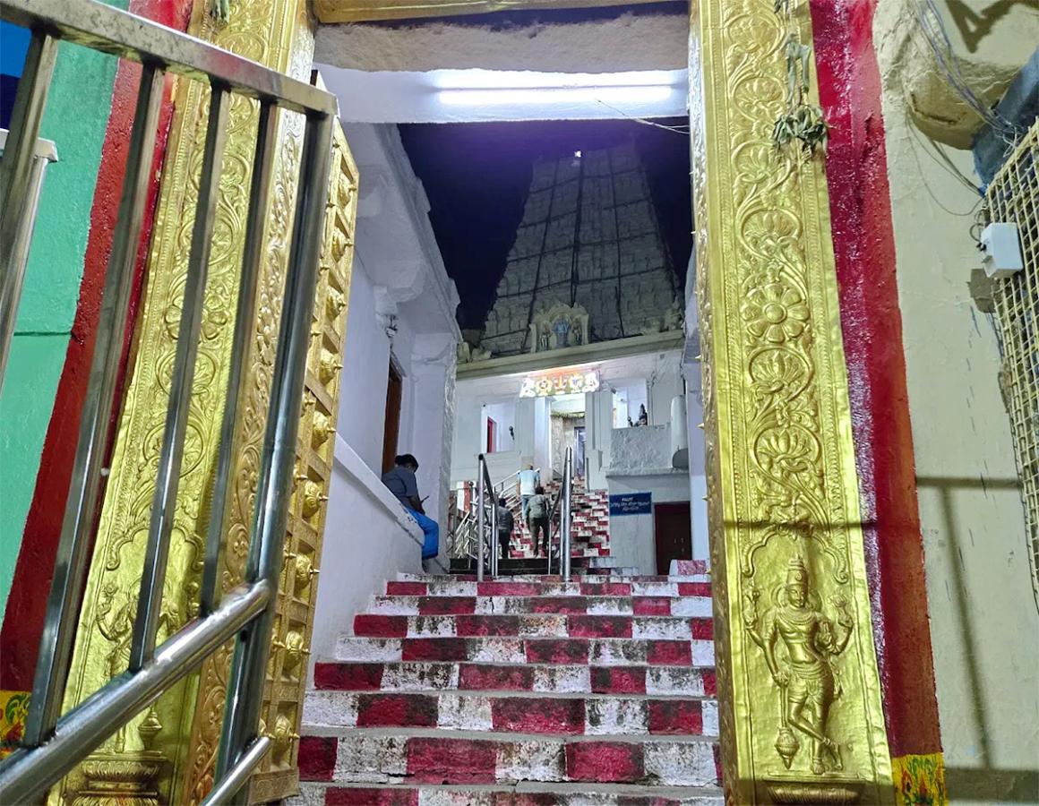 Manyamkonda Sri Lakshmi Venkateshwara Swamy Temple Mahbubnagar Photos30