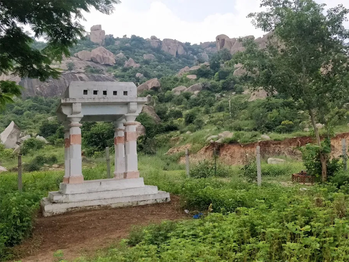 Manyamkonda Sri Lakshmi Venkateshwara Swamy Temple Mahbubnagar Photos36