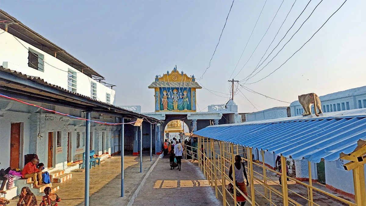 Manyamkonda Sri Lakshmi Venkateshwara Swamy Temple Mahbubnagar Photos8