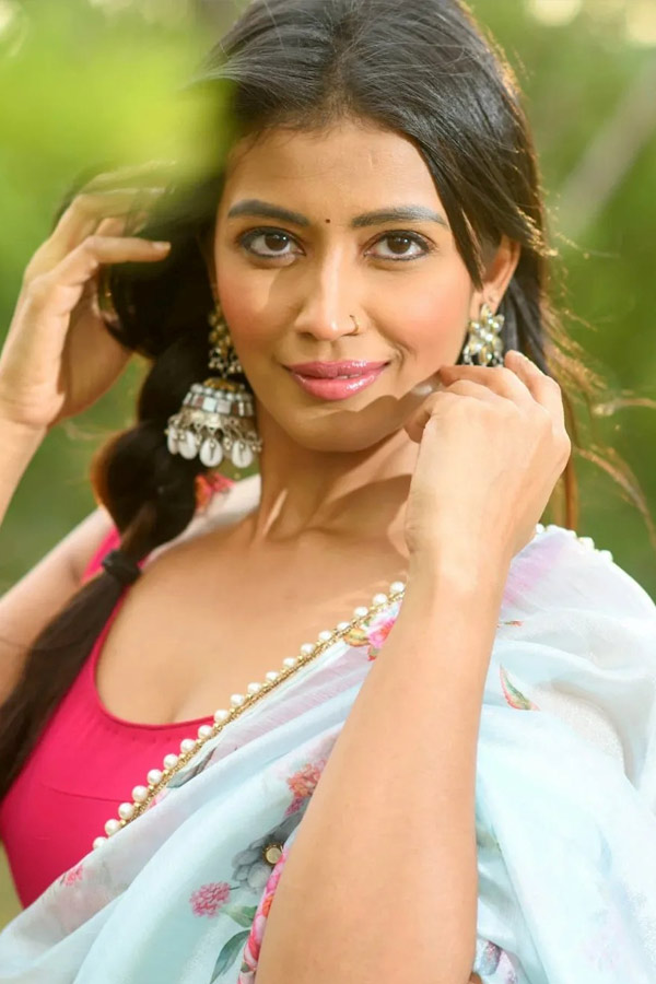 Vidhu Ishiqa wins Mrs Earth International 2025 Photos4