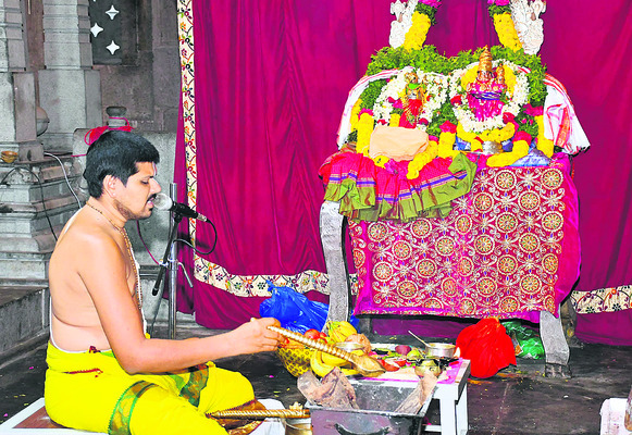 ఓయూ దూరవిద్య కోర్సుల్లో ప్రవేశాలకు దరఖాస్తులు1