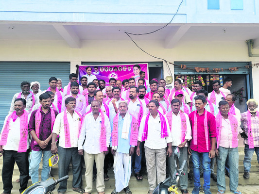 ప్రతి కార్యకర్త సైనికుడిలా పని చేయాలి  
4