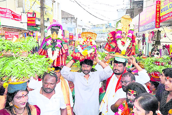 అభివృద్ధే ధ్యేయం : ఠాకూర్1