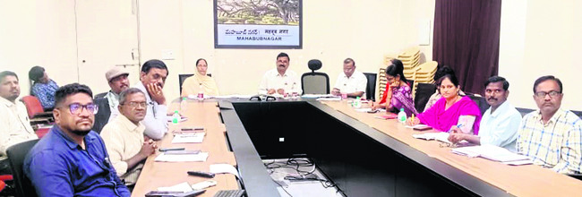 నీటి ప్రవాహాల వద్ద అప్రమత్తంగా ఉండాలి 
2