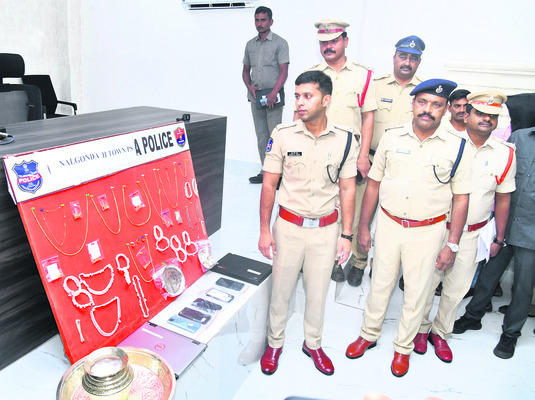 దొంగల ముఠా అరెస్ట్1