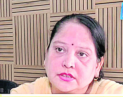 ఎయిమ్స్కు బాధితురాలు తరలింపు 1