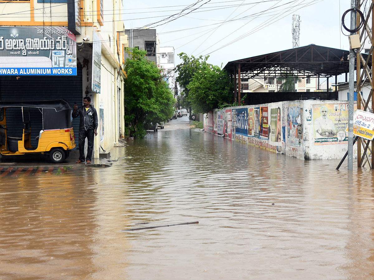 Heavy Rain in Karimnagar Photos12