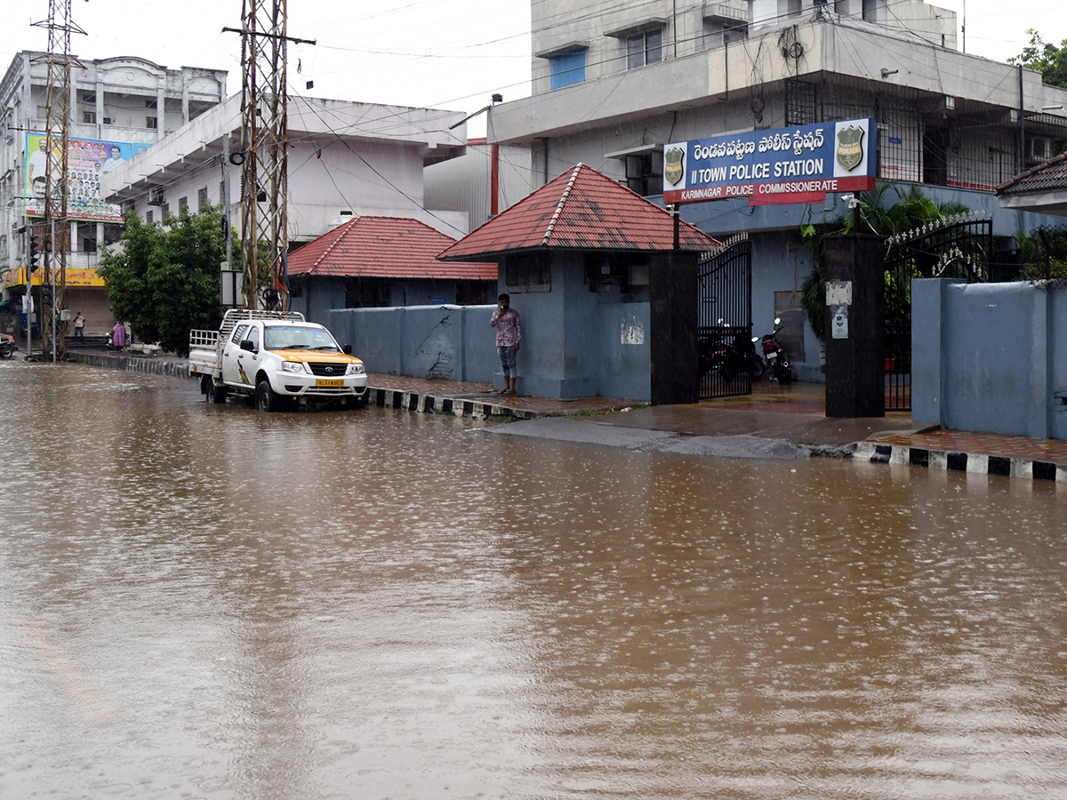 Heavy Rain in Karimnagar Photos15