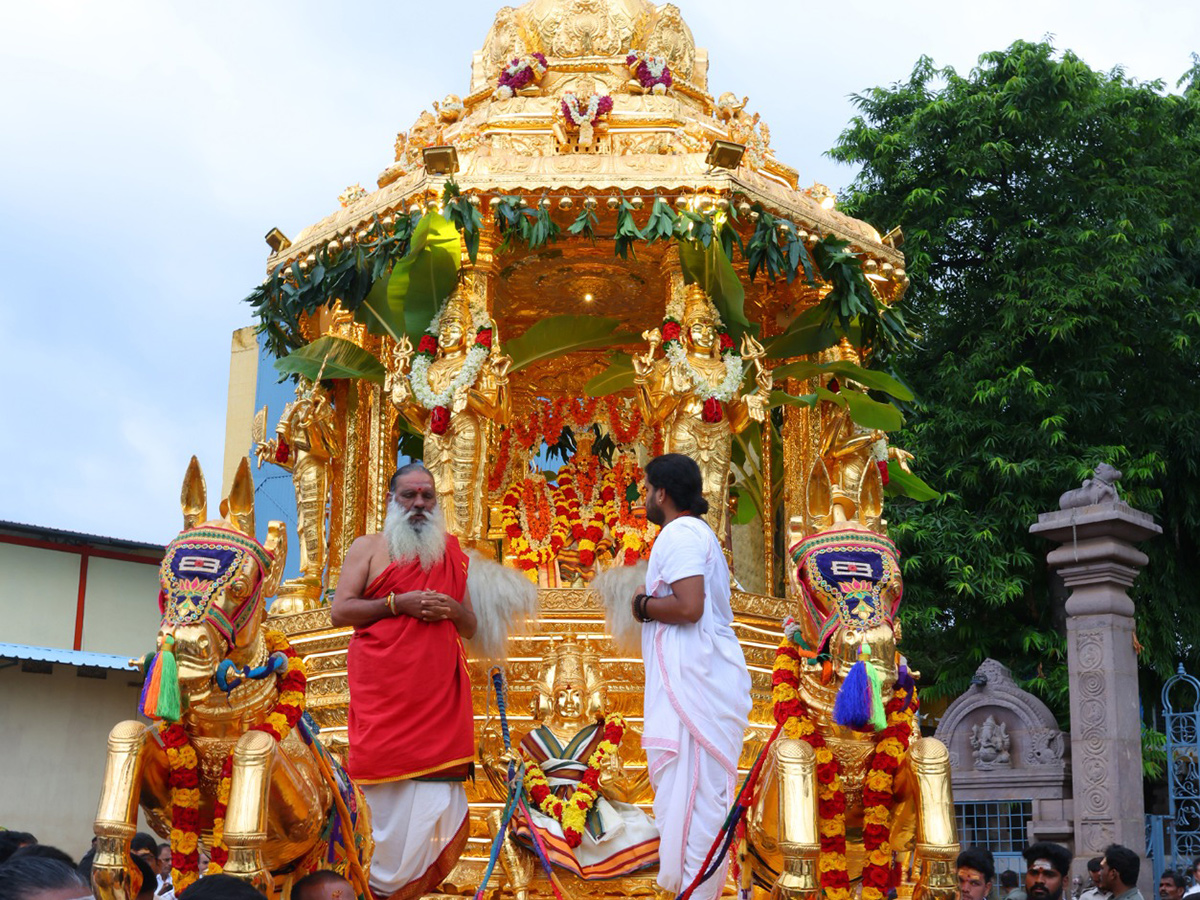 Swarna Rathotsavam Celebration Grandly Held In Srisailam 8