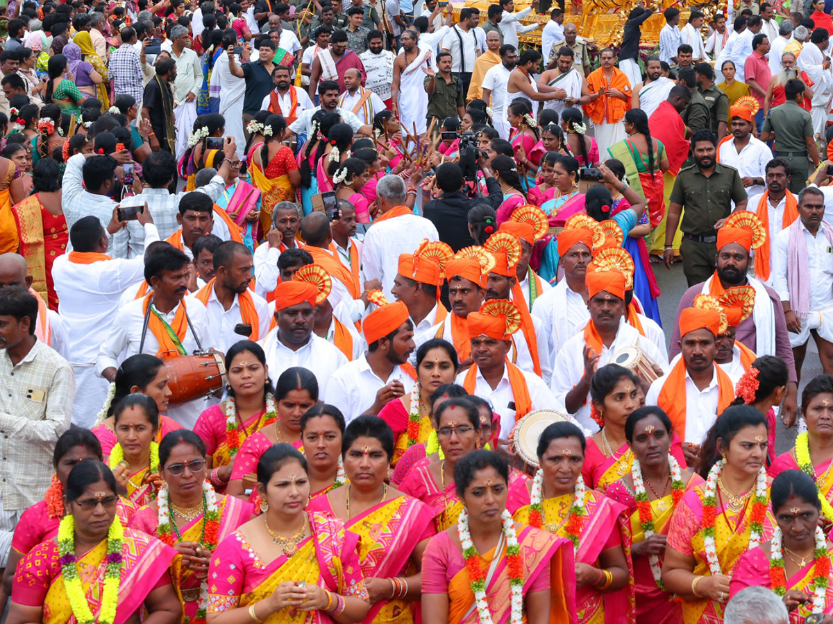 Swarna Rathotsavam Celebration Grandly Held In Srisailam 9