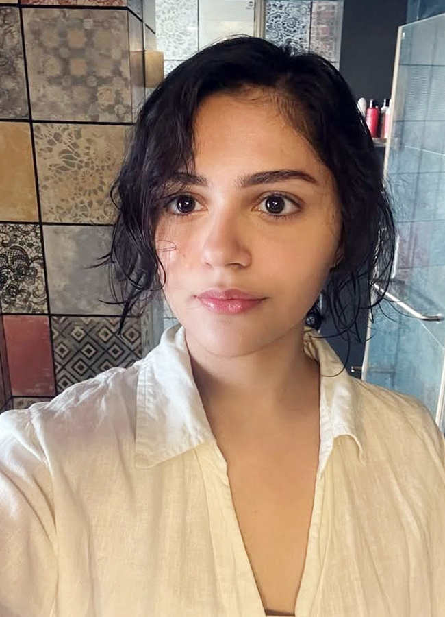 Meet Saiyaara Actress Aneet Padda; See Photos10