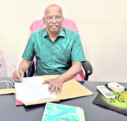 ప్రభుత్వ స్కూళ్లల్లో లైబ్రరీ పీరియడ్‌ 1
