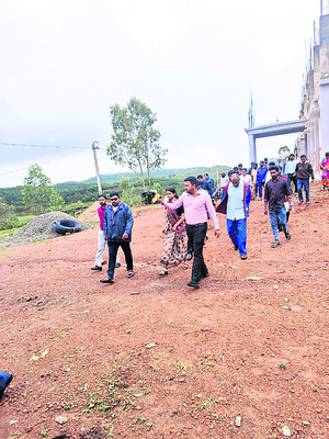 త్వరితగతిన ఏకలవ్య భవన నిర్మాణం 1