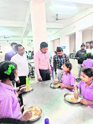 త్వరితగతిన ఏకలవ్య భవన నిర్మాణం 2