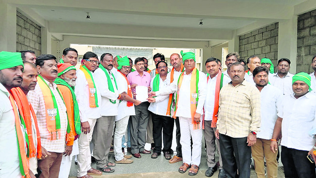 యువత క్రీడల్లో రాణించాలి1