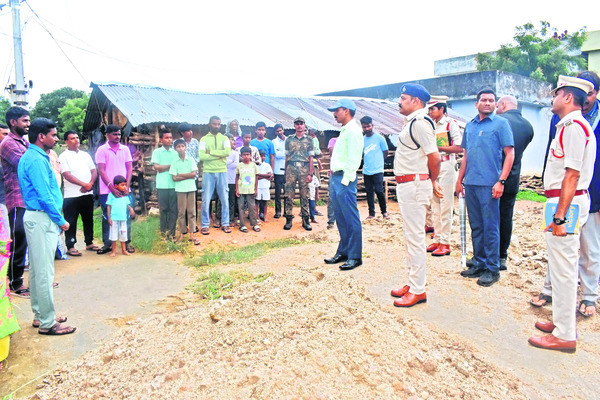 కులాస్పూర్లో దొంగల బీభత్సం1