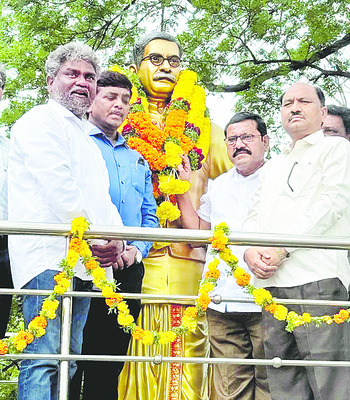 గుర్రం జాషువాకు ఘన నివాళి 2