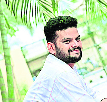 రోడ్డు ప్రమాదంలో వ్యక్తి దుర్మరణం 1