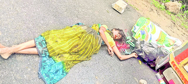 సిబ్బందిని భర్తీ చేయాలని రైతుల నిరసన 1