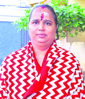 యువత వ్యసనాలకు దూరంగా ఉండాలి
3