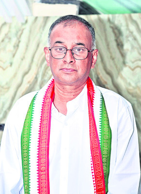 ఉపకార వేతనాలకు దరఖాస్తులు
2