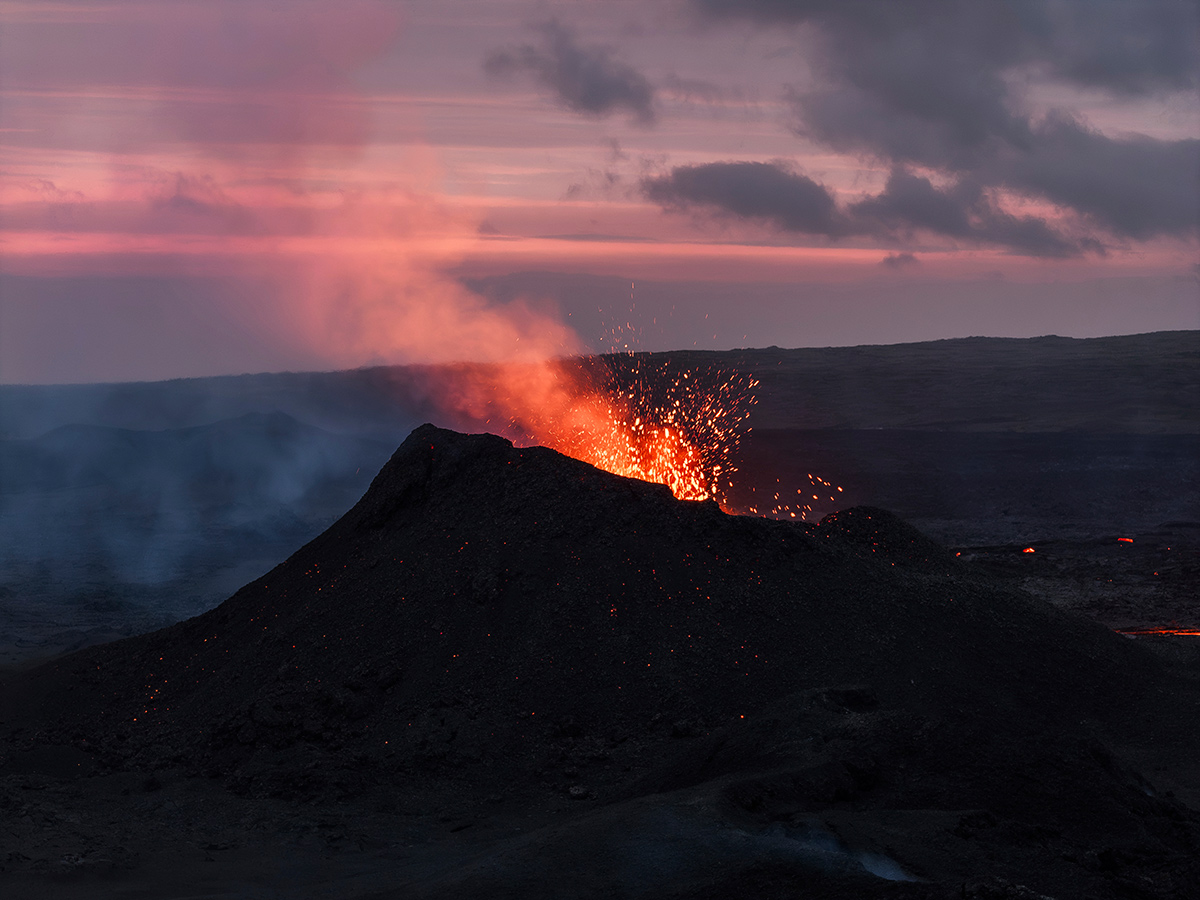 volcanic eruption on the Reykjanes Peninsula in Iceland3