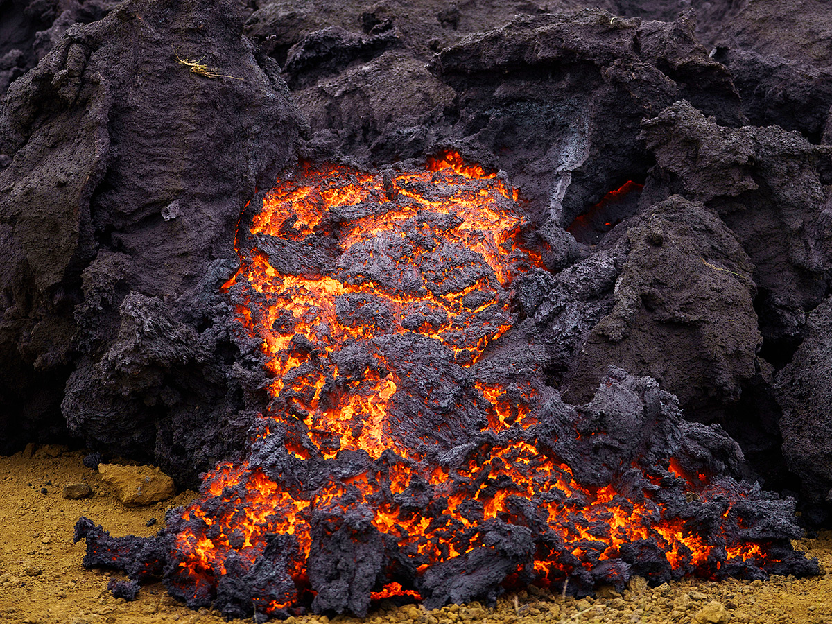 volcanic eruption on the Reykjanes Peninsula in Iceland9