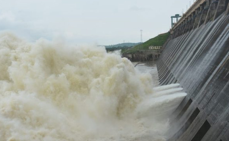 20 Gates Opened At Hirakud Dam Photos10