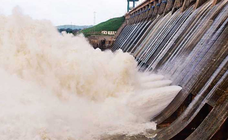 20 Gates Opened At Hirakud Dam Photos3