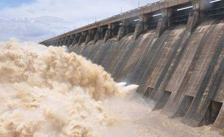 20 Gates Opened At Hirakud Dam Photos8