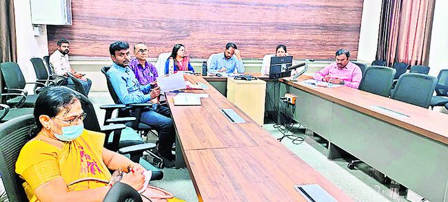 మొత్తం ఓటర్లు 7,67,4261