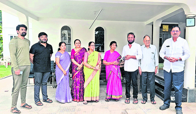 ప్రసన్నకు విష్ణు పరామర్శ 1