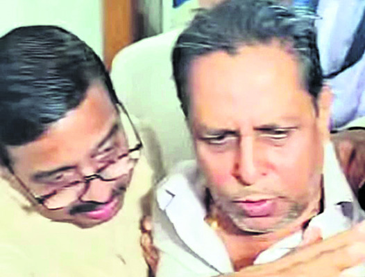వంతెనపై వరద నీరు 3