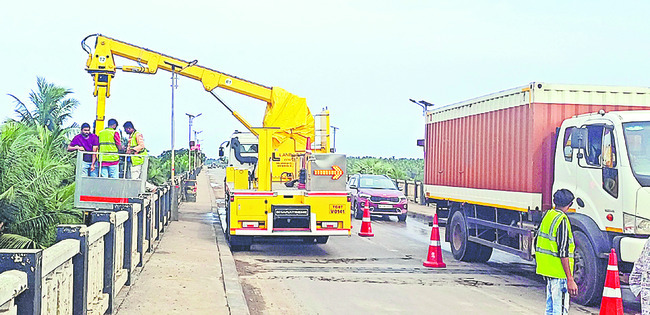 అమ్మో.. వారధి2