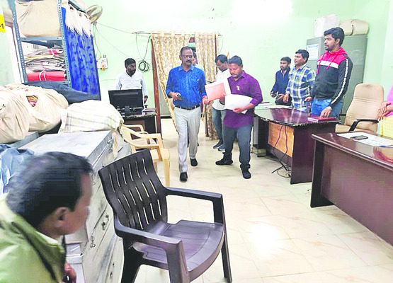 జిల్లా ప్రత్యేకాధికారిగా దివ్య
2