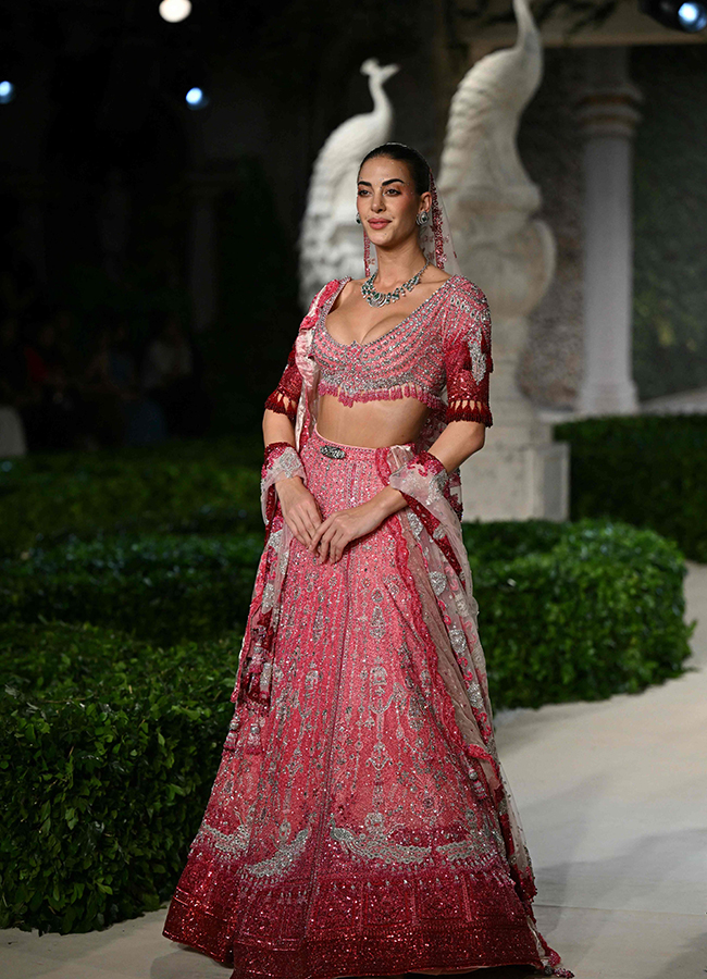 Designer Suneet Varma Collection At FDCI India Couture Week 2025 In New Delhi25