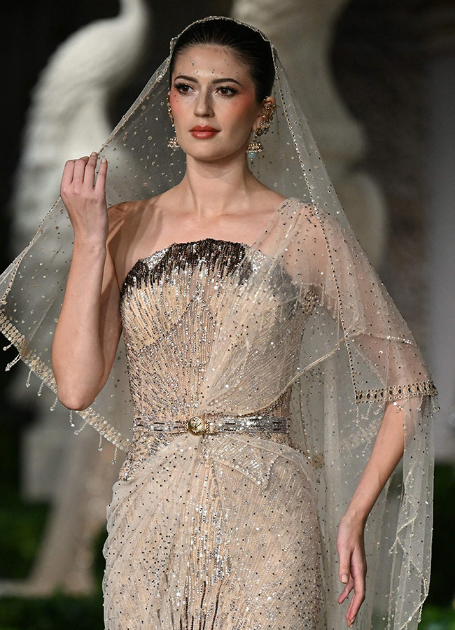 Designer Suneet Varma Collection At FDCI India Couture Week 2025 In New Delhi30