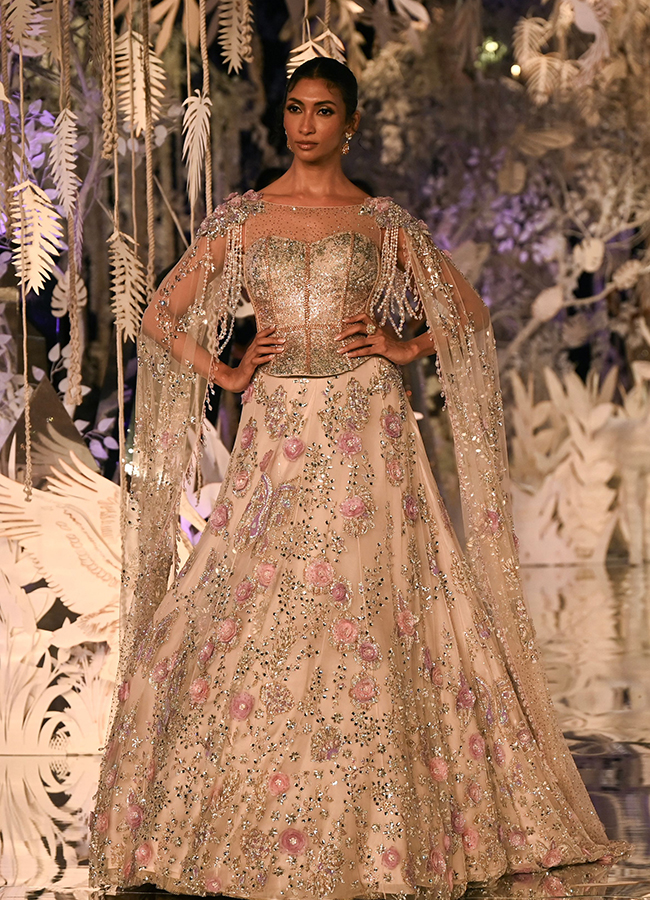 Designer Suneet Varma Collection At FDCI India Couture Week 2025 In New Delhi32