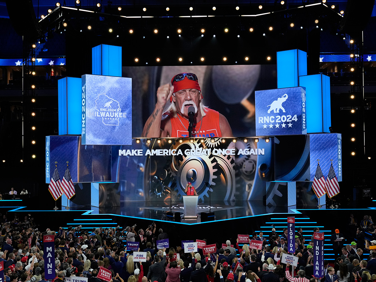 Hulk Hogan WWE Hall of Famer And Wrestling Legend Photos10