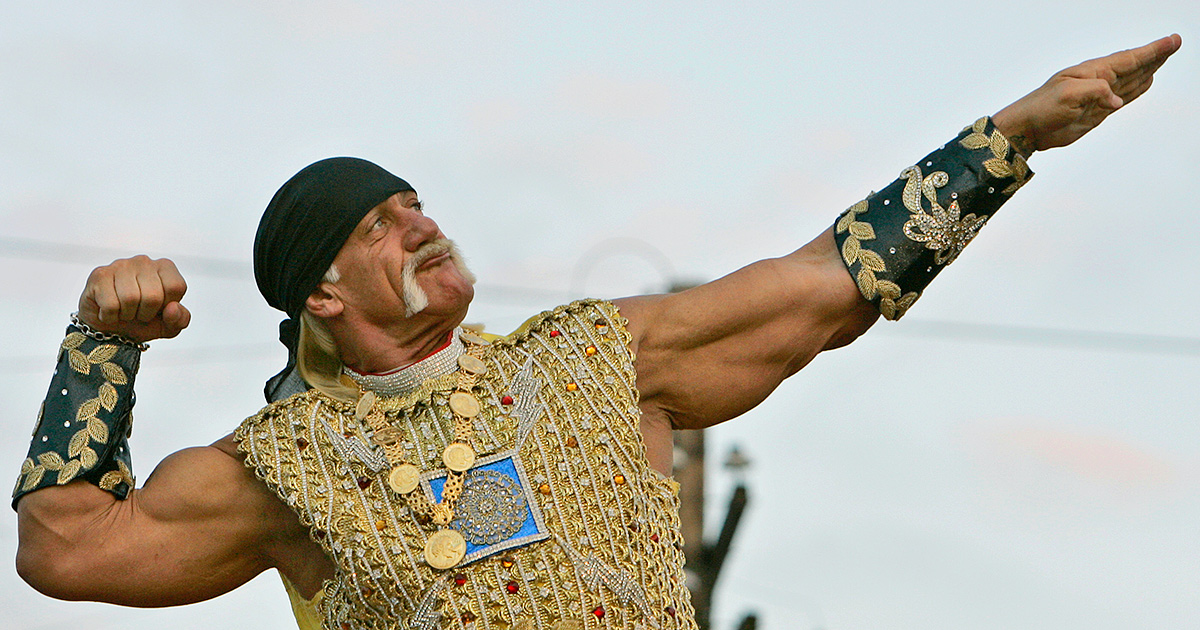 Hulk Hogan WWE Hall of Famer And Wrestling Legend Photos5